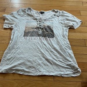 Express White tee with tie up